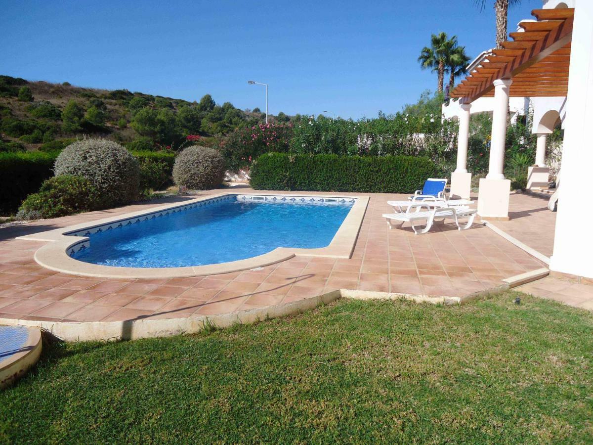 Lovely Burgau Villa Just 3 Mins Walk From Beach Буденш Экстерьер фото