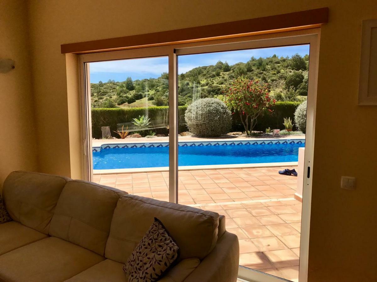 Lovely Burgau Villa Just 3 Mins Walk From Beach Буденш Экстерьер фото