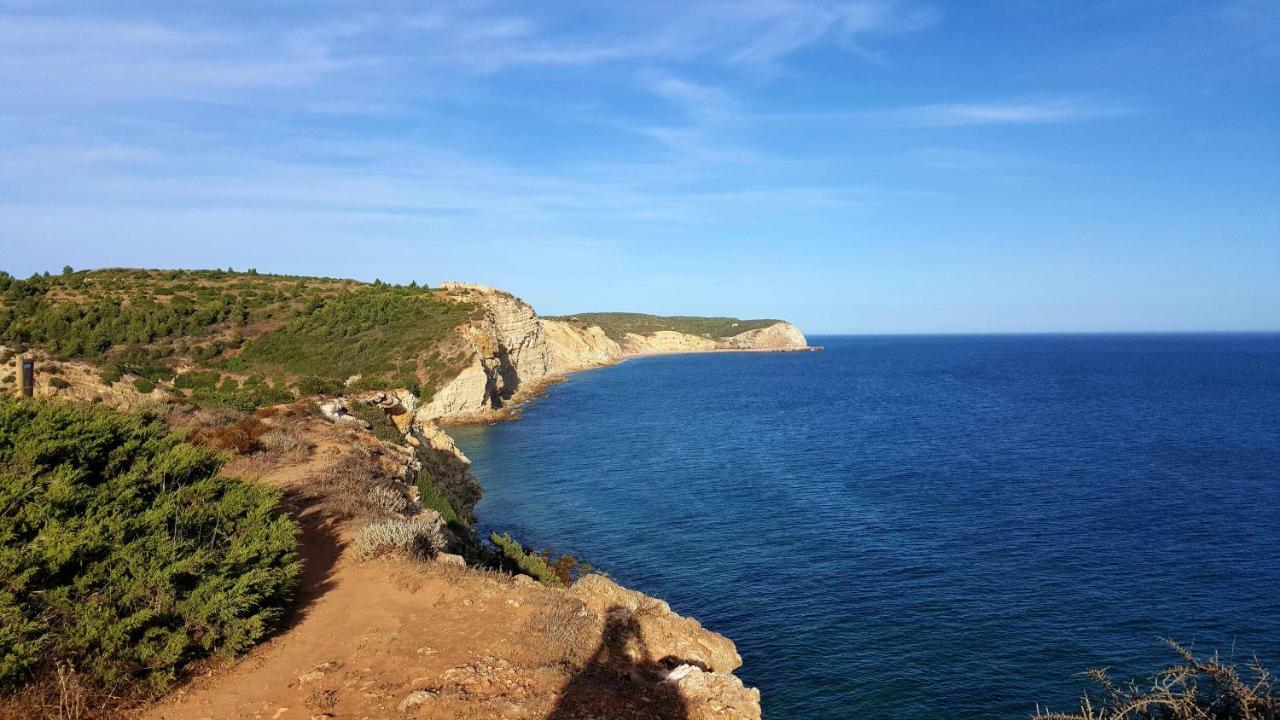 Lovely Burgau Villa Just 3 Mins Walk From Beach Буденш Экстерьер фото