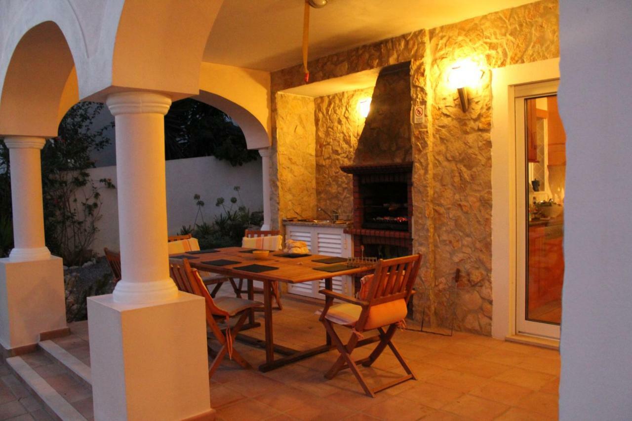 Lovely Burgau Villa Just 3 Mins Walk From Beach Буденш Экстерьер фото