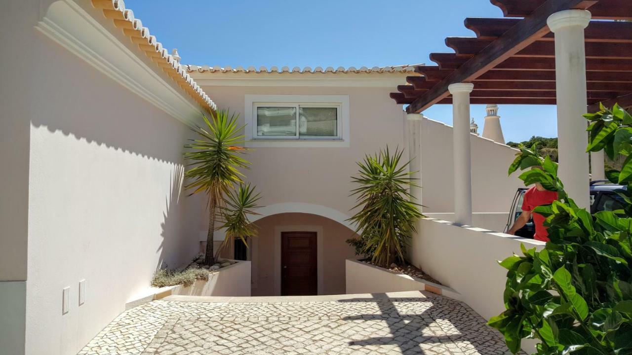 Lovely Burgau Villa Just 3 Mins Walk From Beach Буденш Экстерьер фото